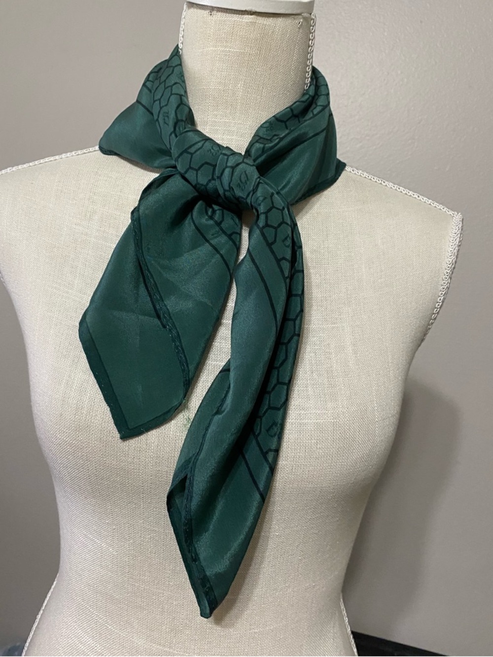 Dior Silk Scarf Vintage Emerald Green Honeycomb Monogram Square 24x24 No Tag - Picture 2 of 6
